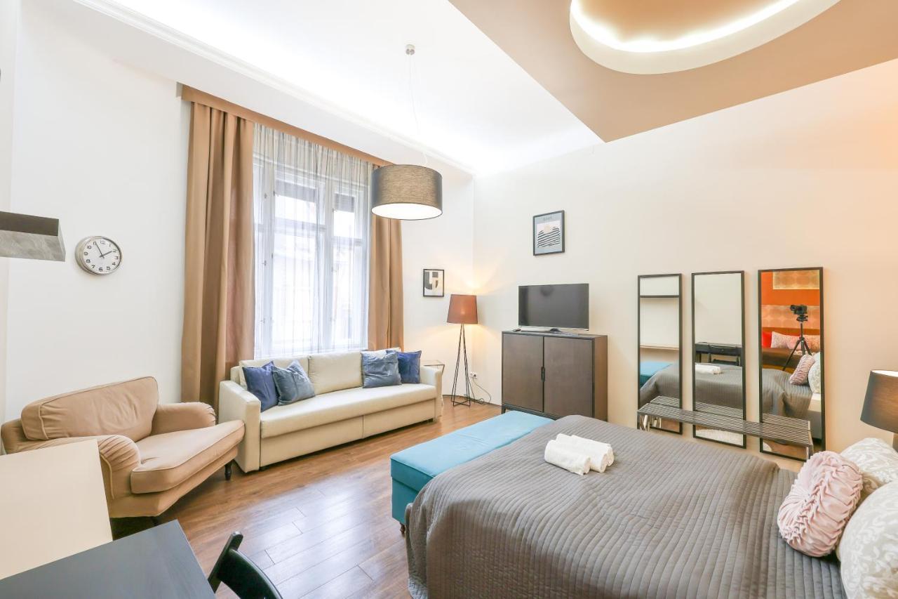 Deluxe Central Apartment With 4Bedrm 2 Bathrm Budapest Exterior foto